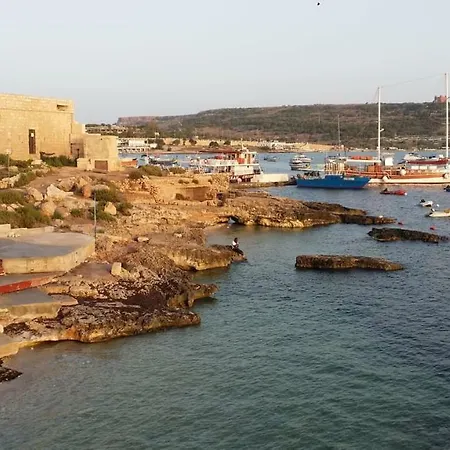 Apartamento Unique 2 Double Bed Seafront - Bay Mellieħa