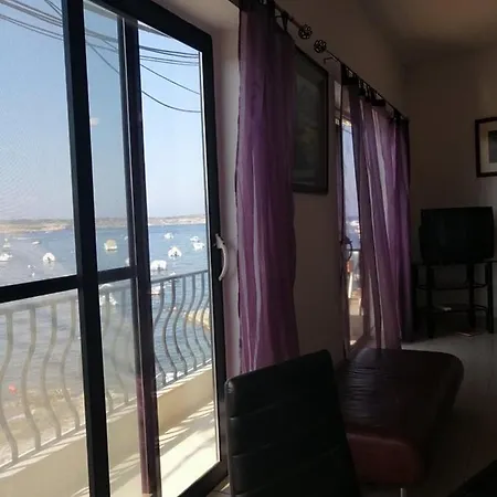 Unique 2 Double Bed Seafront - Bay