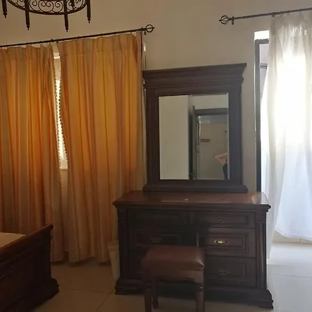 Unique 2 Double Bed Seafront - Bay *