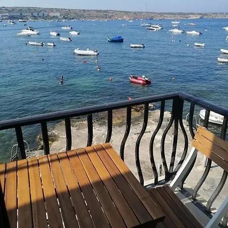 Unique 2 Double Bed Seafront - Bay * Mellieħa